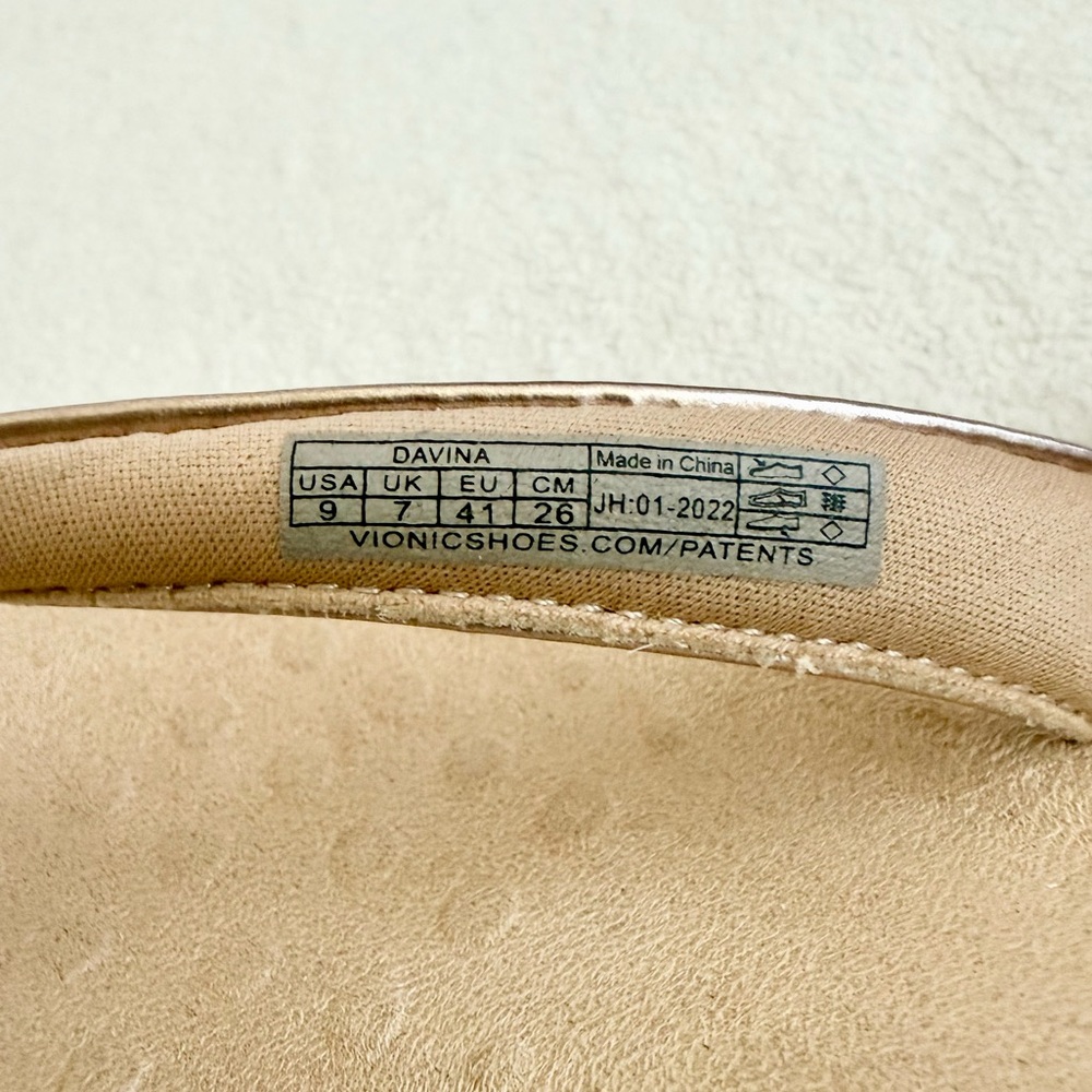 Vionic Rose Gold Thong Sandals Women’s Size 9 Comfort Arch Support Shoes - Picture 8 of 8